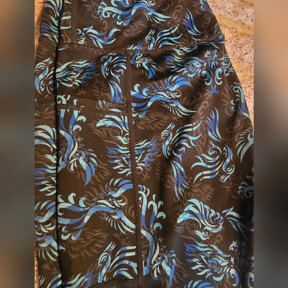 Constantly Varied Gear Phoenix Capris Leggings - Picture 3 of 3